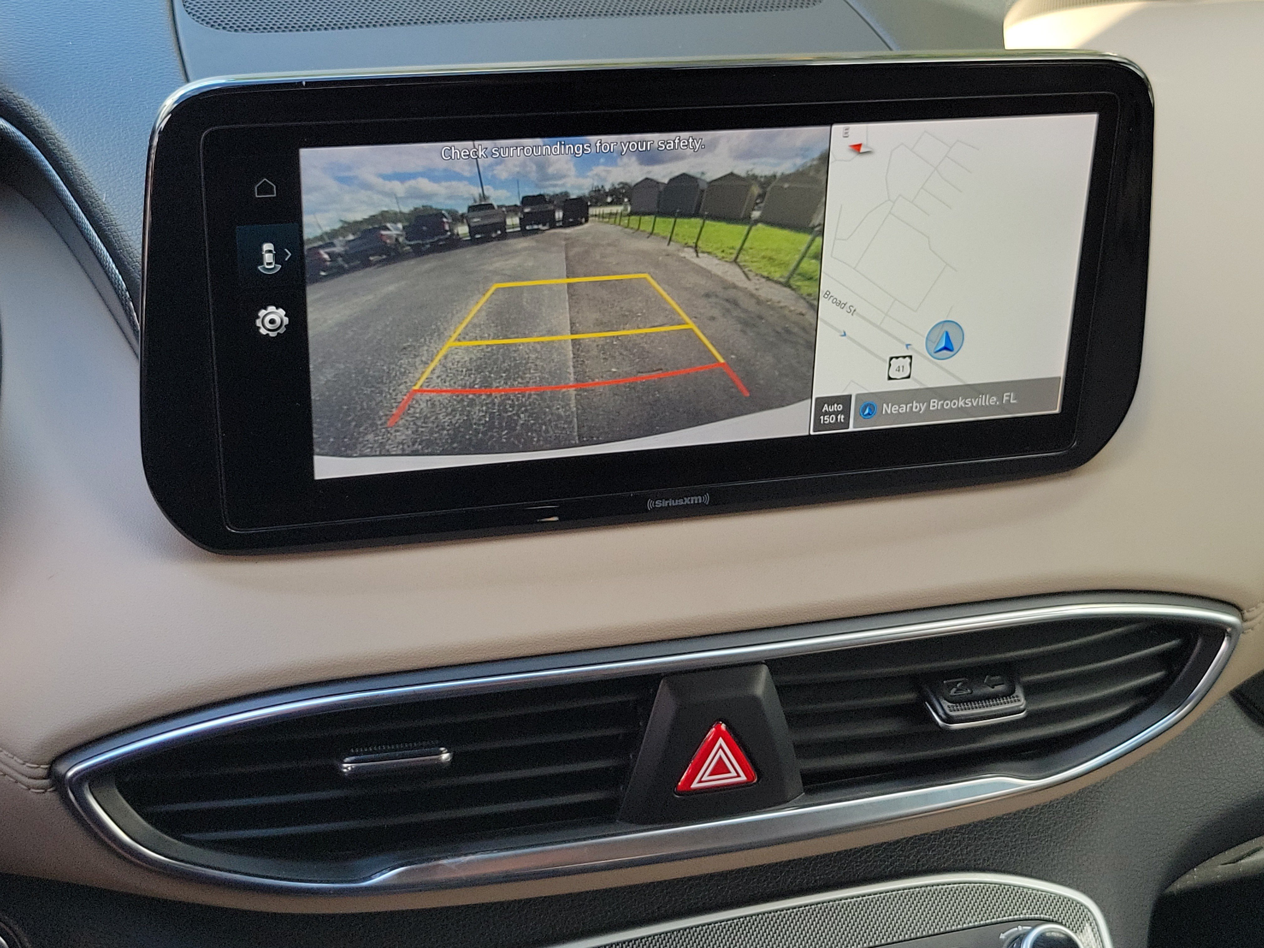 Used 2023 Hyundai Santa Fe SEL FWD image 16