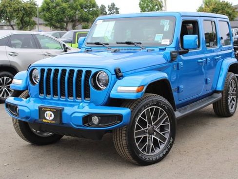 Used 2023 Jeep Wrangler Unlimited Sahara AWD/4WD image 10