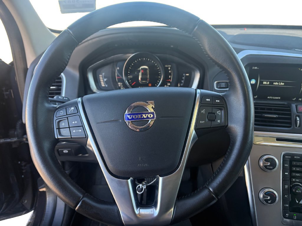 Used 2017 Volvo XC60 T6 Dynamic w/ Advanced Package AWD/4WD image 10