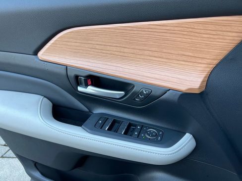 New 2026 Toyota Grand Highlander AWD image 13