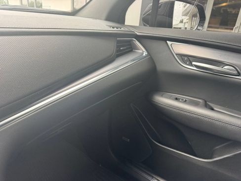 Certified 2024 Cadillac XT5 Luxury AWD/4WD image 19