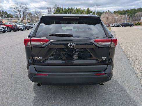 Used 2023 Toyota RAV4 XLE w/ Convenience Package image 4