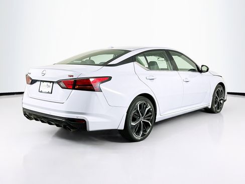 Used 2024 Nissan Altima 2.5 SR image 9