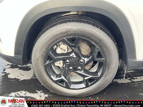 Certified 2024 Chevrolet Trax LS w/ LS Convenience Package image 9