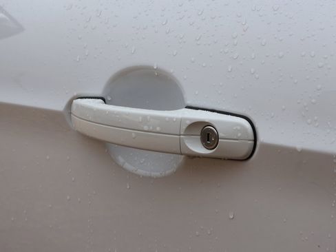 Used 2018 Ford Escape SEL image 21