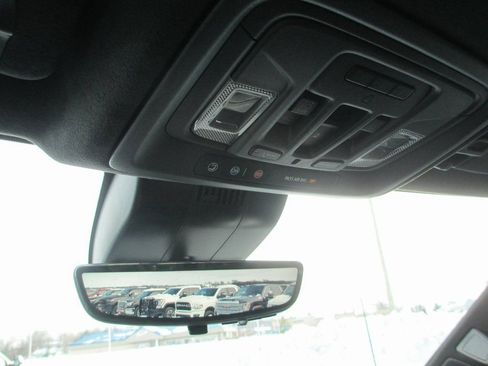 Used 2025 GMC Sierra 1500 Denali Ultimate image 35