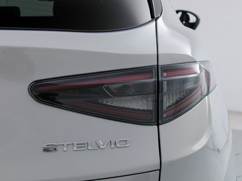 New 2026 Alfa Romeo Stelvio Sprint w/ Convenience Package AWD/4WD image 11