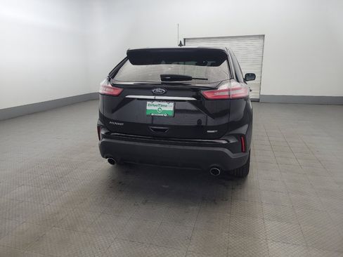 Used 2020 Ford Edge SE image 7