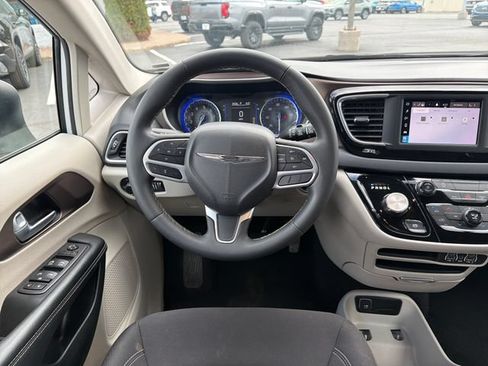 Used 2023 Chrysler Voyager LX FWD image 29