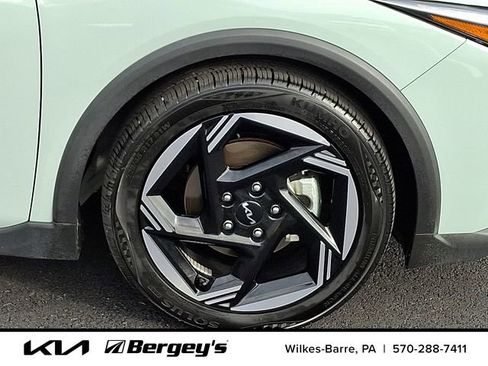 Certified 2025 Kia K4 EX image 9