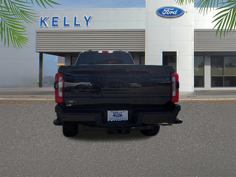 Used 2025 Ford F250 Platinum w/ FX4 Off-Road Package AWD/4WD image 4