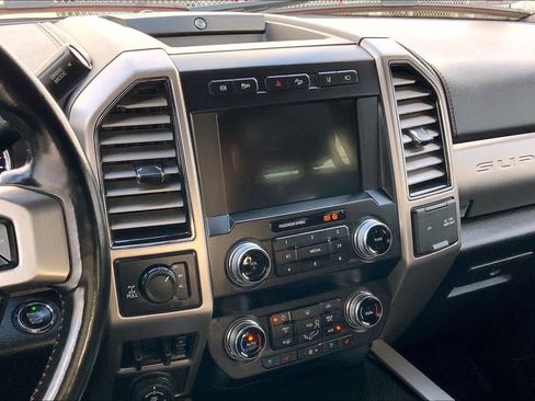 Used 2020 Ford F250 Platinum w/ FX4 Off-Road Package image 7