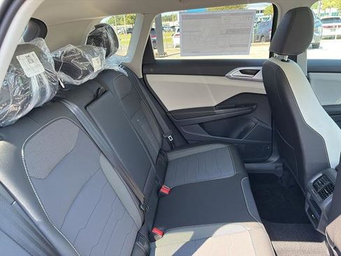 New 2025 Volkswagen Taos SE image 10