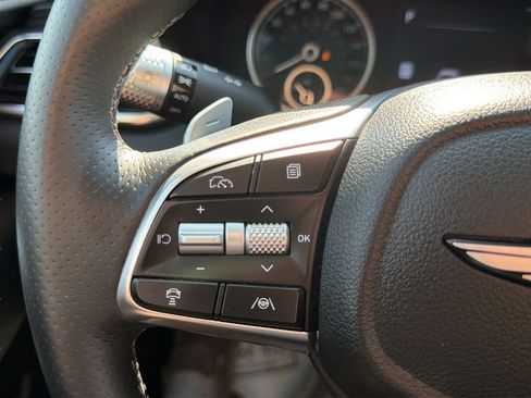 Used 2026 Genesis G70 2.5T RWD image 19