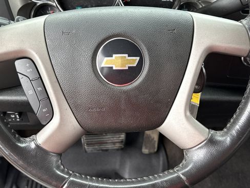 Used 2011 Chevrolet Silverado 2500 LT w/ Suspension Package, Off-Road AWD/4WD image 8