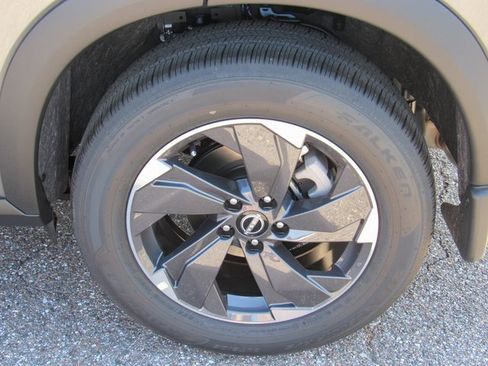 New 2026 Nissan Rogue SV image 7