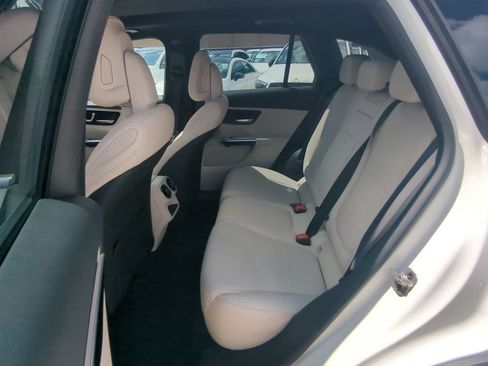 Certified 2026 Mercedes-Benz GLC 300 image 5