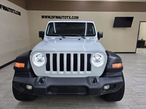 Used 2021 Jeep Wrangler Unlimited Sport AWD/4WD image 3