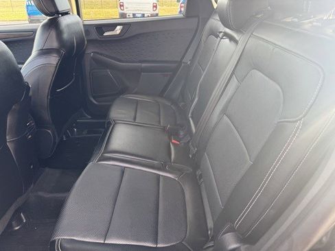 Used 2020 Ford Escape Titanium image 27