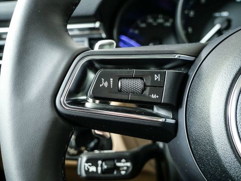 New 2026 Porsche Macan image 11