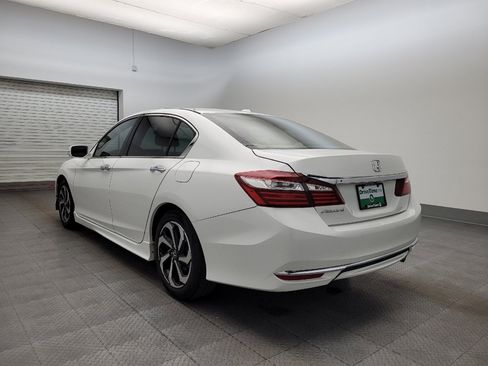 Used 2017 Honda Accord EX image 5