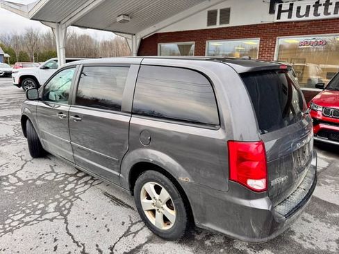 Used 2015 Dodge Grand Caravan SE w/ Quick Order Package 29E SE FWD image 3