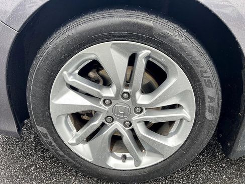 Used 2019 Honda Accord LX image 9