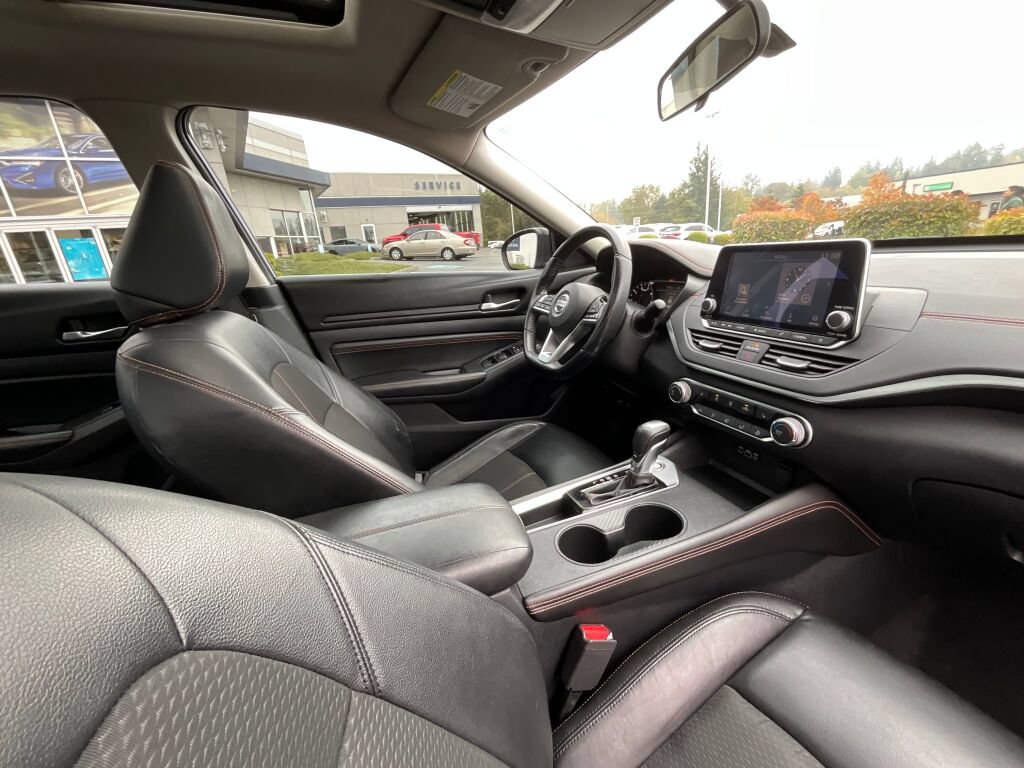 Used 2019 Nissan Altima 2.5 SR w/ SR Premium Package FWD image 16