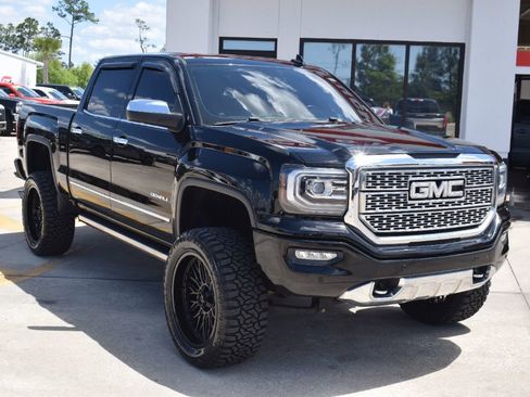 Used 2017 GMC Sierra 1500 Denali w/ Denali Ultimate Package image 2