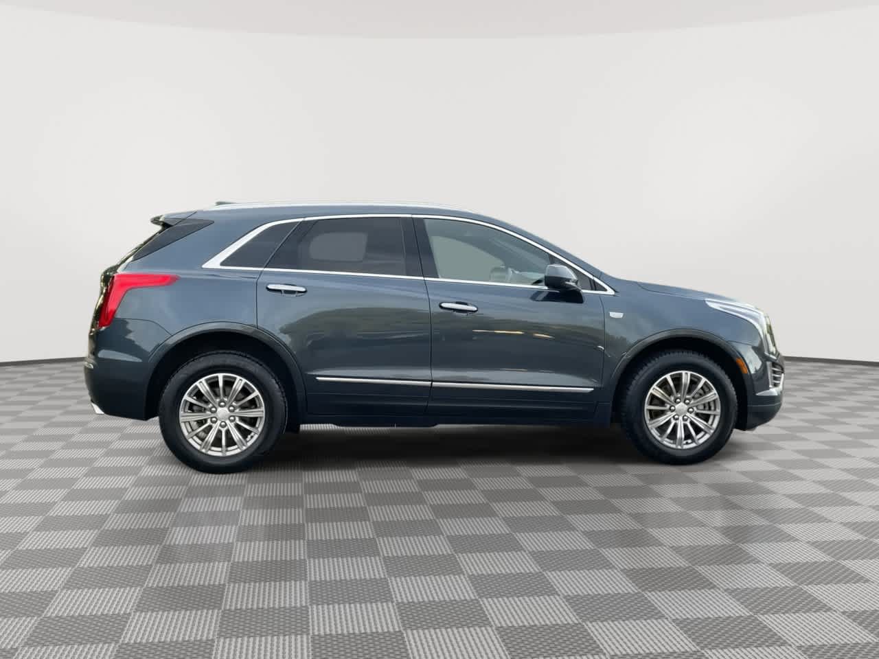 Used 2019 Cadillac XT5 Luxury FWD image 9