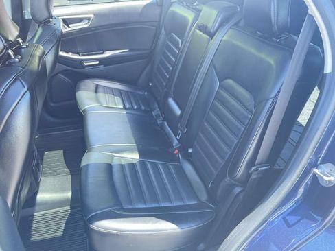 Used 2017 Ford Edge SEL w/ Equipment Group 201A AWD/4WD image 25