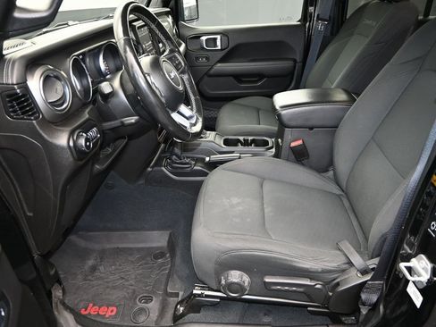 Used 2022 Jeep Wrangler Unlimited Sahara w/ Dual Top Group image 15