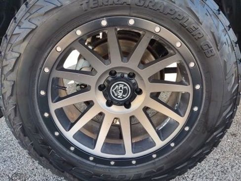 Used 2023 Toyota Tundra Limited image 26