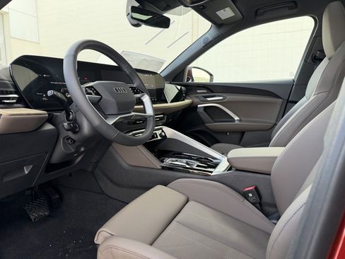 New 2025 Audi Q5 Premium Plus image 3