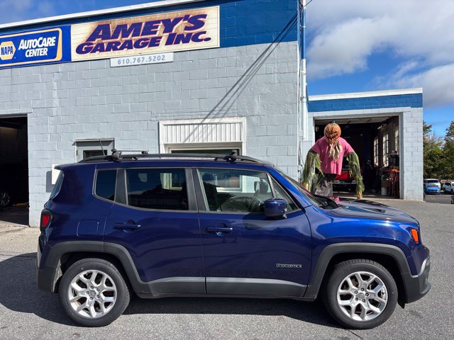 Used 2018 Jeep Renegade Latitude FWD image 6