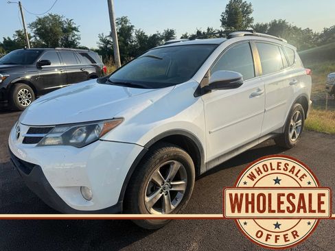 Used 2015 Toyota RAV4 XLE FWD image 1