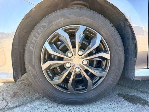 Used 2020 Toyota Camry LE image 24