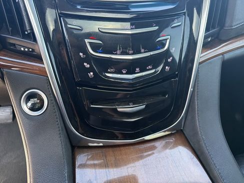 Used 2015 Cadillac Escalade ESV Premium RWD image 13