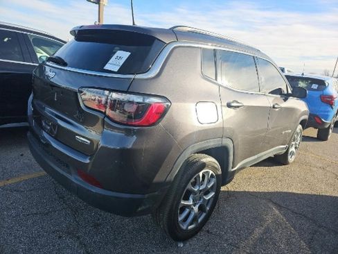 Used 2022 Jeep Compass Latitude image 5