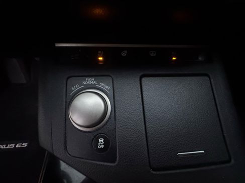 Used 2014 Lexus ES 350 image 17