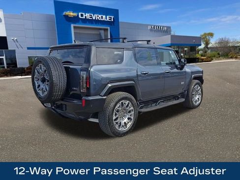 Used 2025 GMC Hummer EV 3X w/ LPO, Roof Cross Rail Package image 29