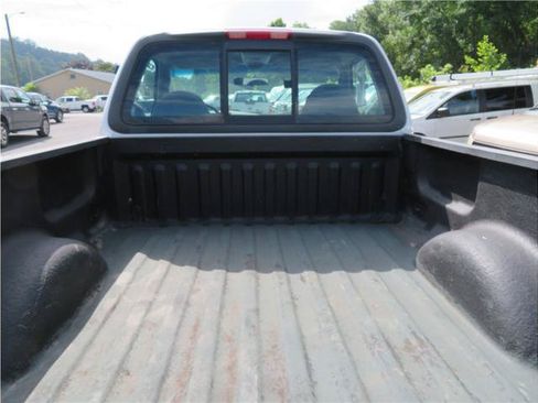 Used 2000 Ford F150 XLT AWD/4WD image 3