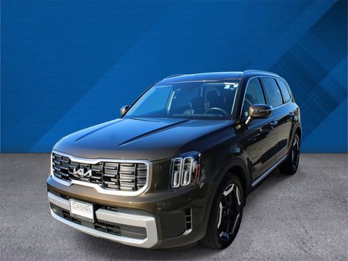 Used 2023 Kia Telluride S w/ S Sunroof Package image 5