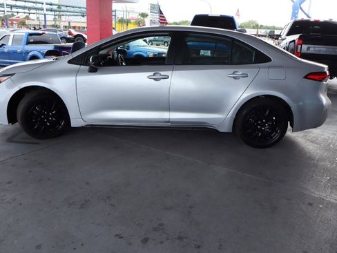 Used 2022 Toyota Corolla LE image 10