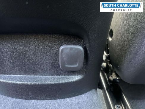 Used 2025 Chevrolet Malibu LT FWD image 18
