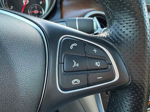 Used 2018 Mercedes-Benz GLA 250 4MATIC image 16