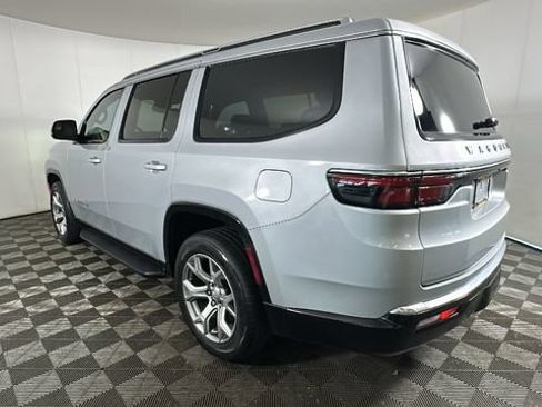 Used 2022 Jeep Wagoneer Series II w/ Rear Seat Video Group 1 RWD image 5