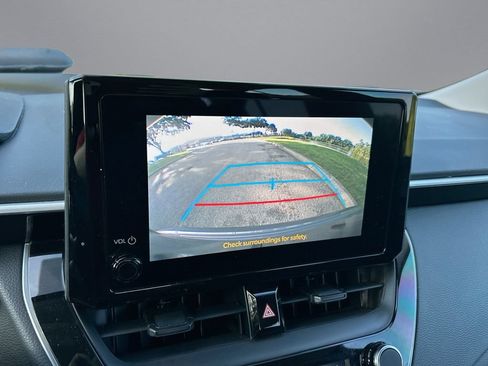 Used 2024 Toyota Corolla LE FWD image 22