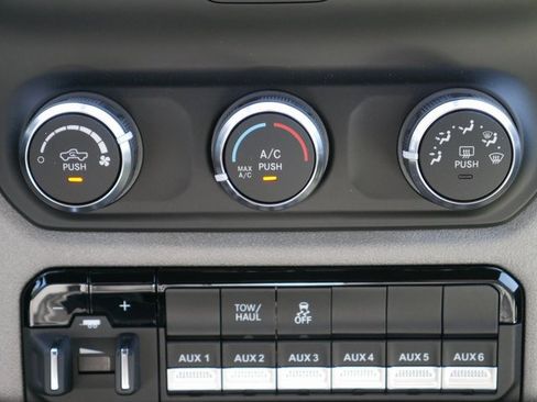 New 2023 RAM 3500 Tradesman image 19