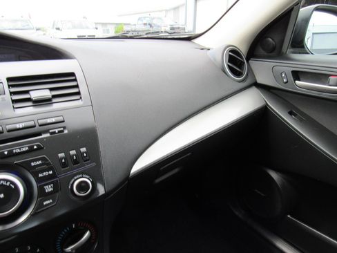 Used 2012 MAZDA MAZDA3 i Touring image 23